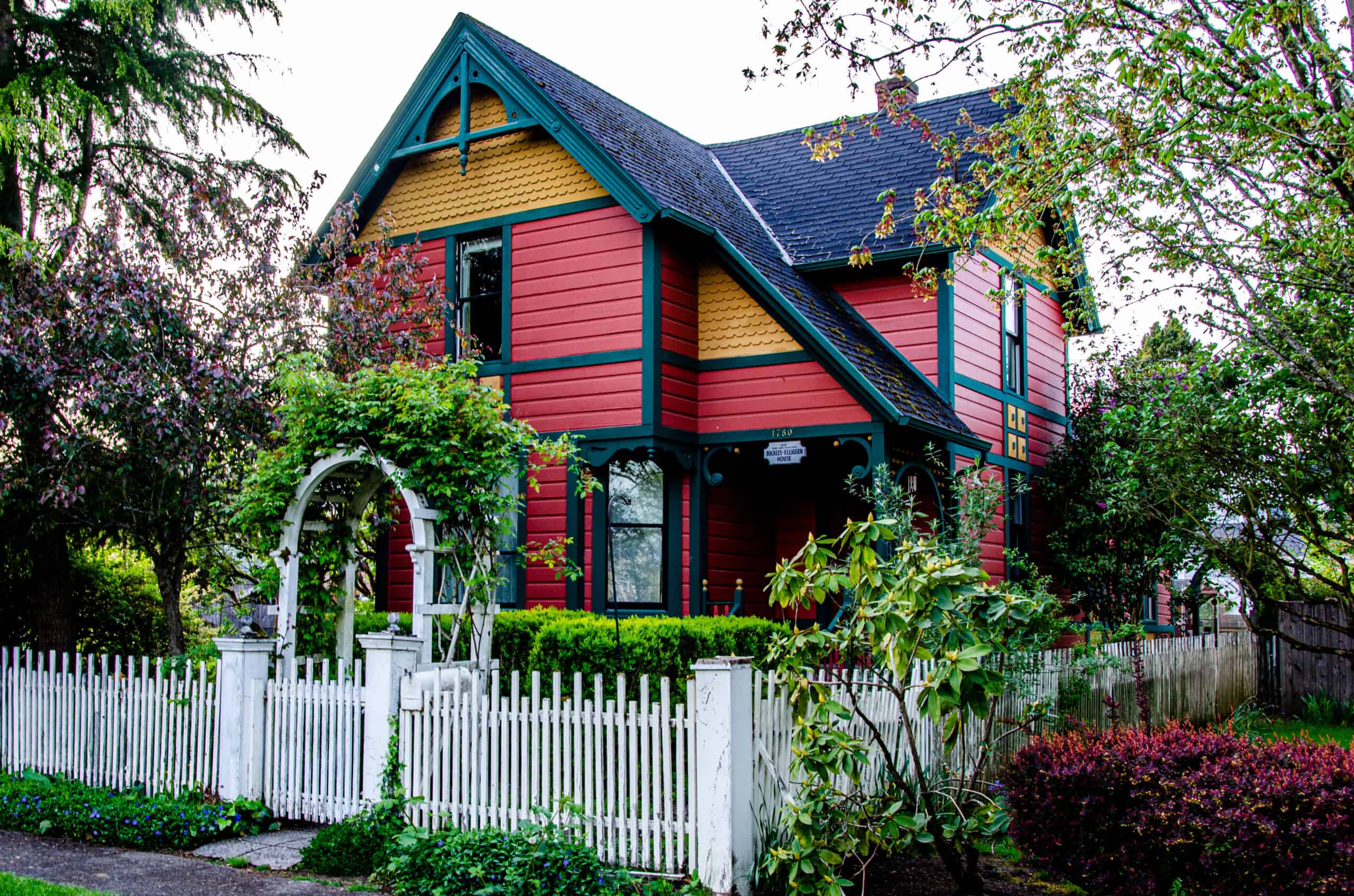 Historic home in Willamette neighborhood of West Linn