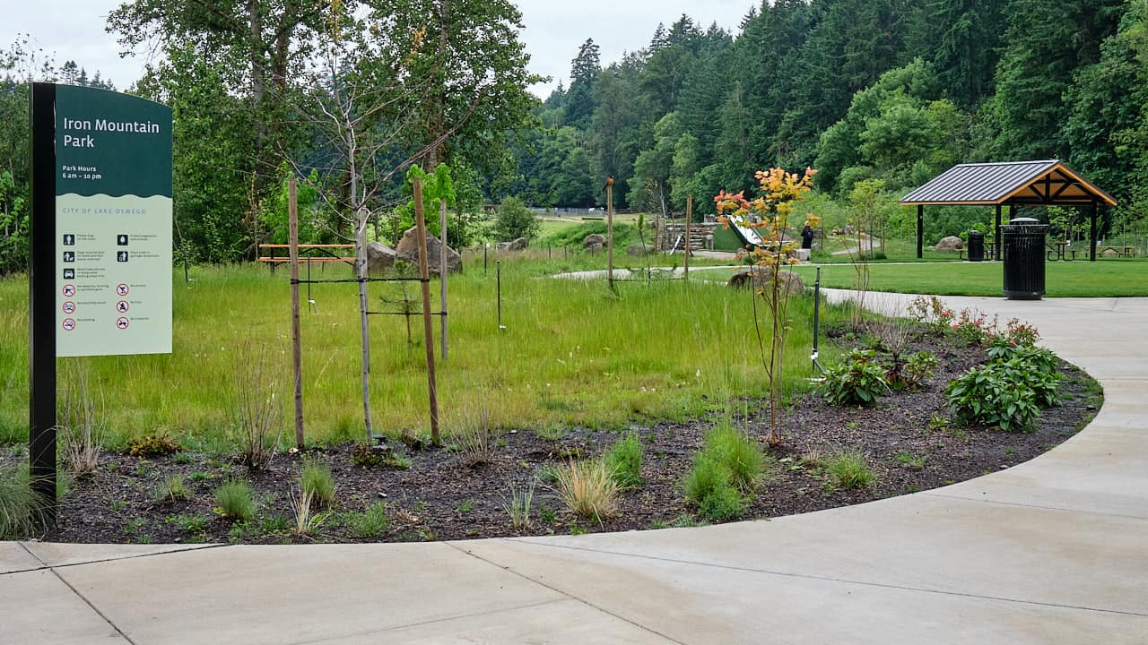 Lake Oswego Entrance to Iron Mountain Park Lake Oswego