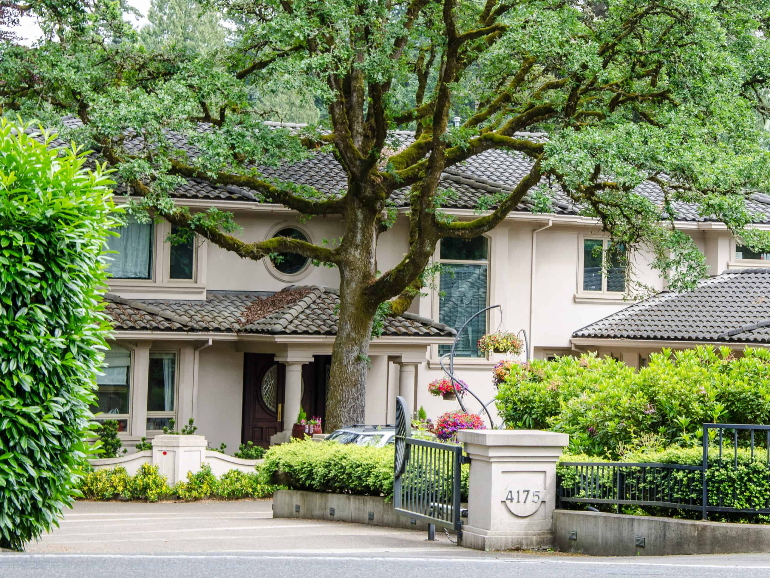 Bryant, Lake Oswego